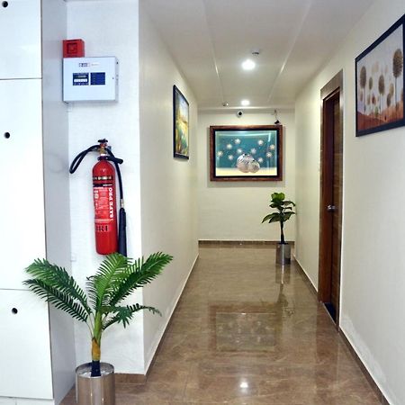 Ānand Hotel Newyork Inn מראה חיצוני תמונה