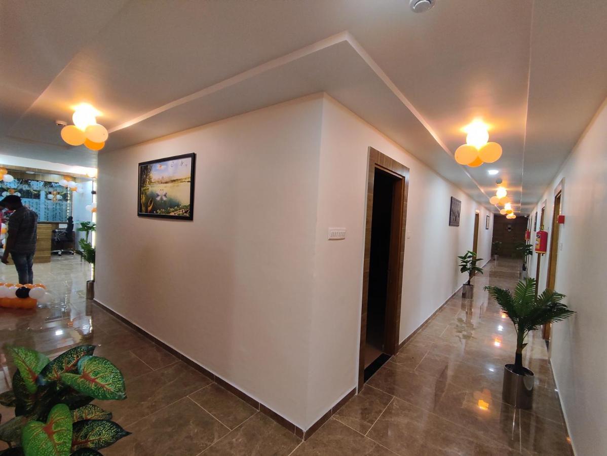 Ānand Hotel Newyork Inn מראה חיצוני תמונה
