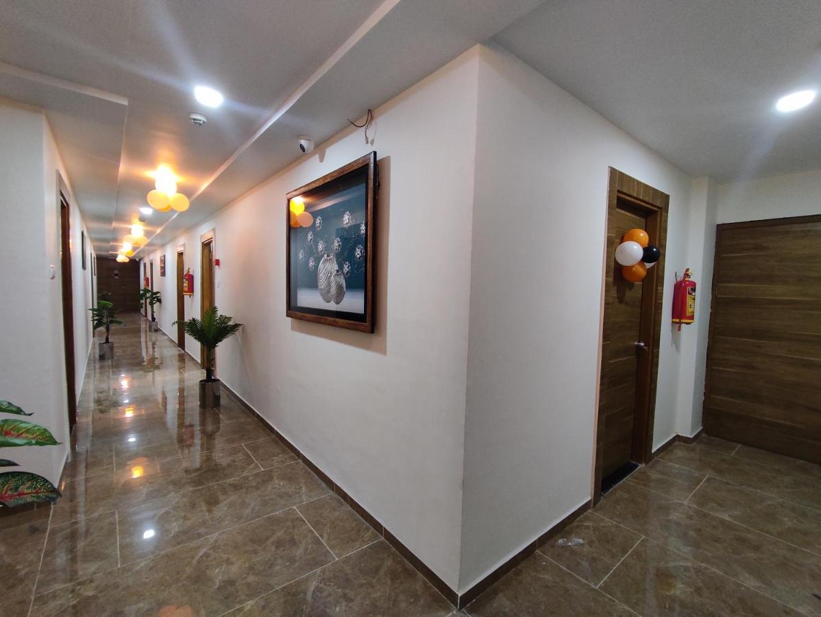Ānand Hotel Newyork Inn מראה חיצוני תמונה