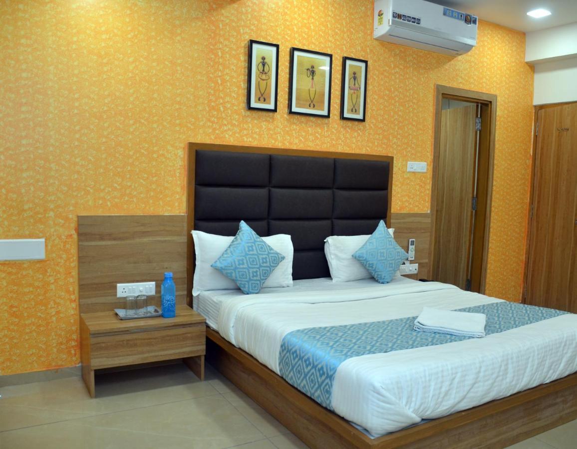 Ānand Hotel Newyork Inn מראה חיצוני תמונה