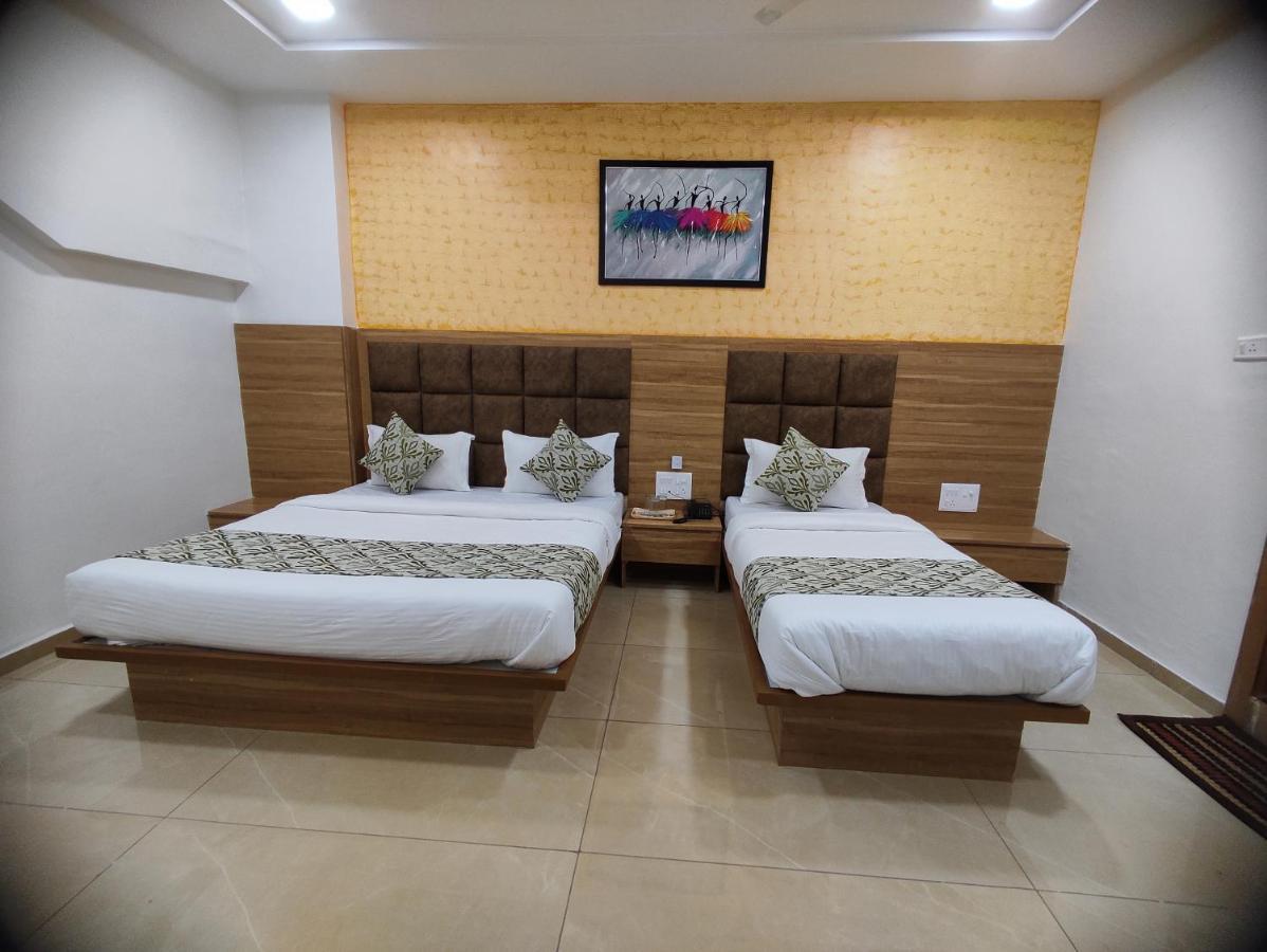 Ānand Hotel Newyork Inn מראה חיצוני תמונה