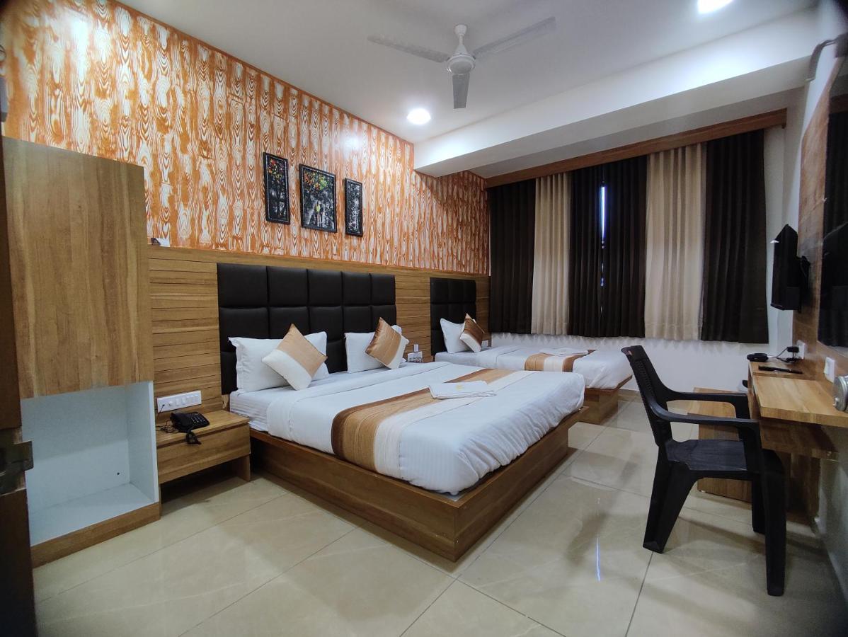 Ānand Hotel Newyork Inn מראה חיצוני תמונה
