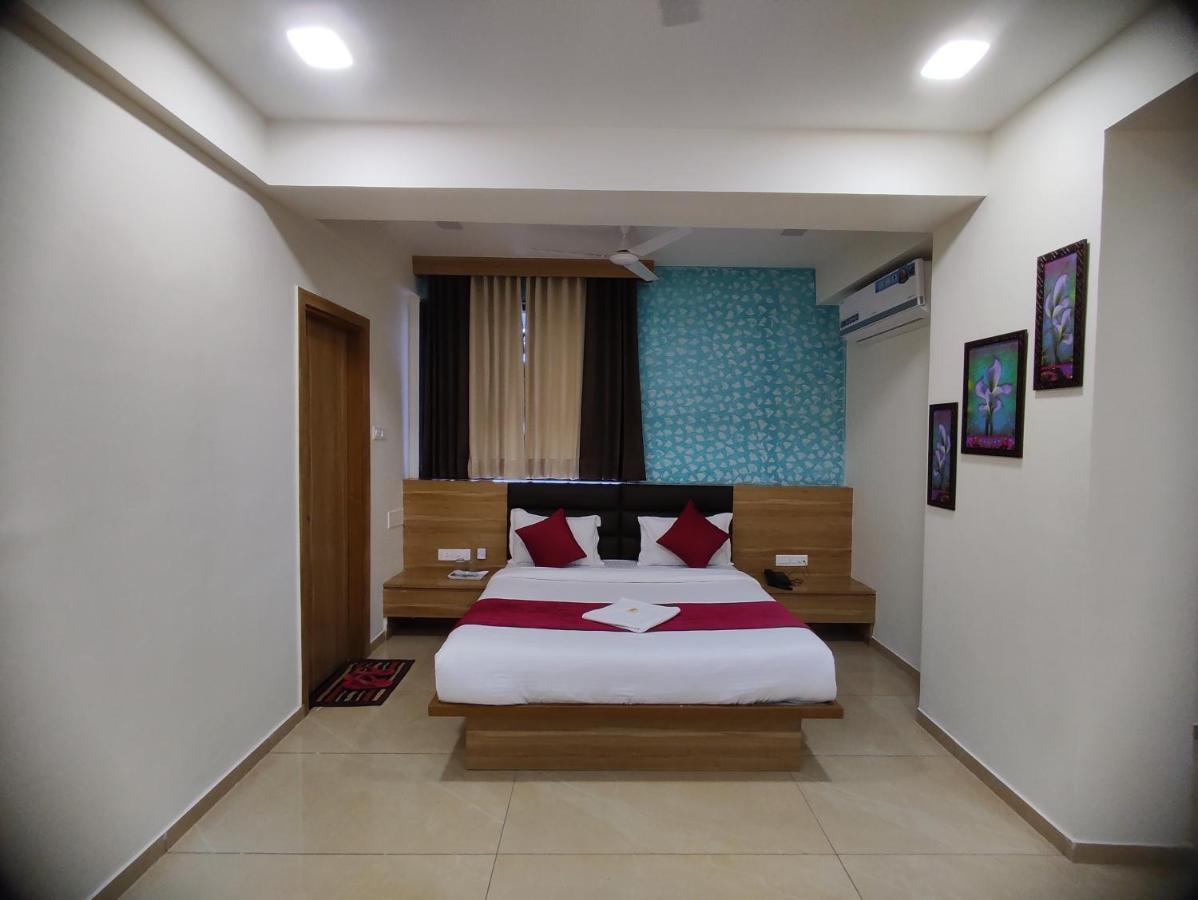 Ānand Hotel Newyork Inn מראה חיצוני תמונה
