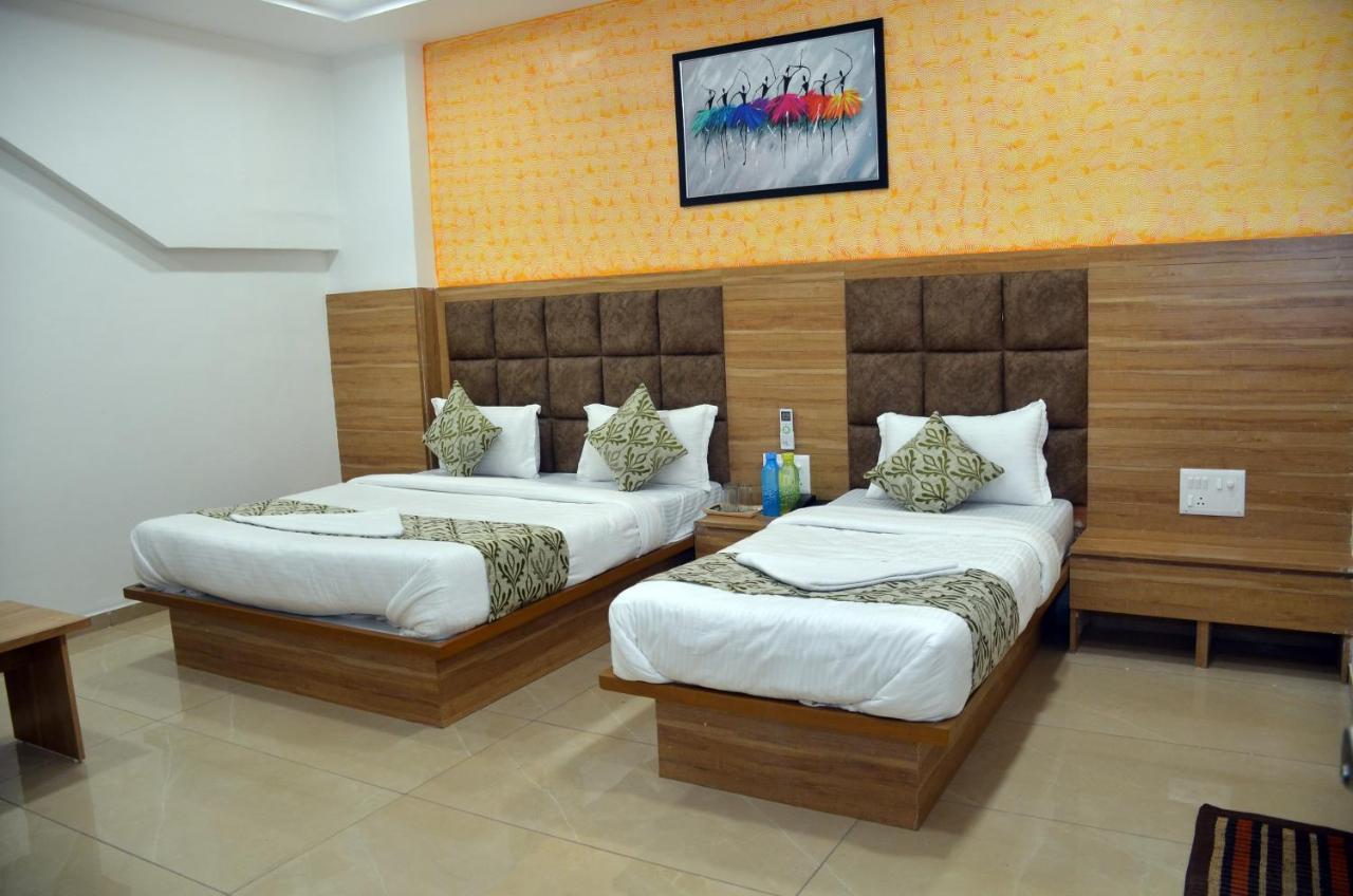Ānand Hotel Newyork Inn מראה חיצוני תמונה