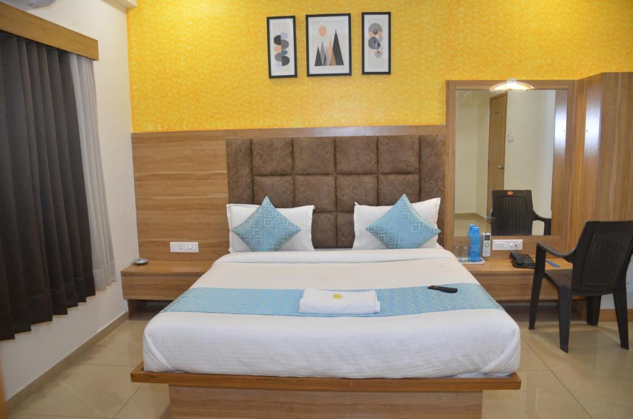 Ānand Hotel Newyork Inn מראה חיצוני תמונה