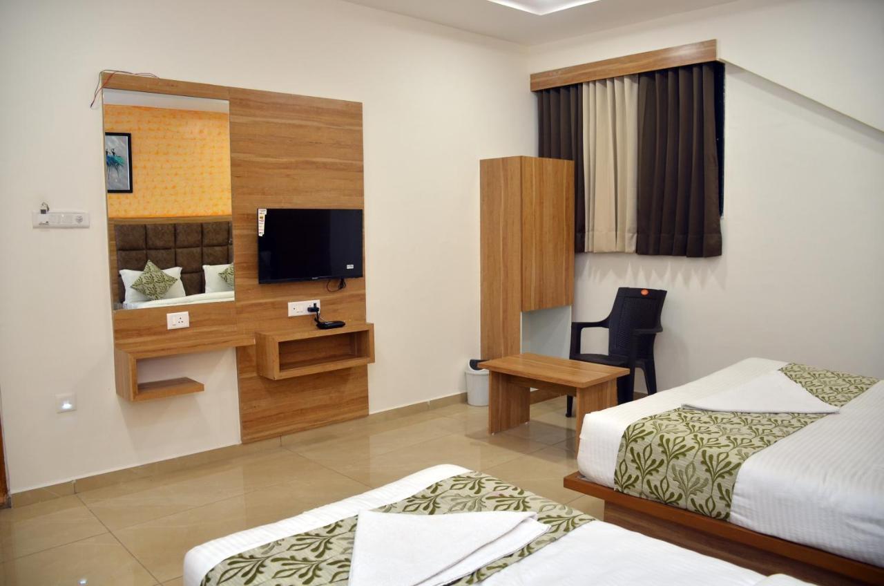 Ānand Hotel Newyork Inn מראה חיצוני תמונה