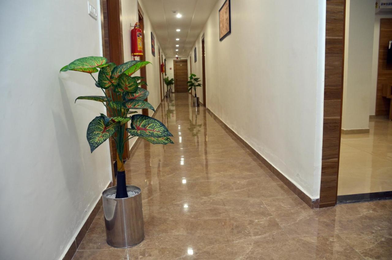 Ānand Hotel Newyork Inn מראה חיצוני תמונה