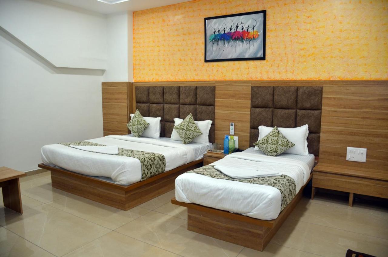 Ānand Hotel Newyork Inn מראה חיצוני תמונה