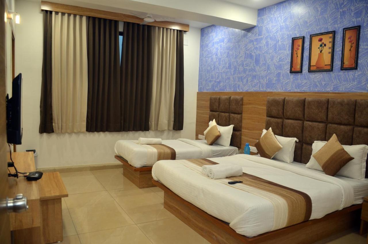 Ānand Hotel Newyork Inn מראה חיצוני תמונה