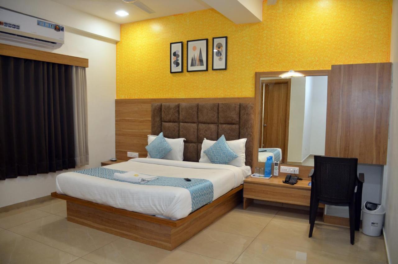 Ānand Hotel Newyork Inn מראה חיצוני תמונה