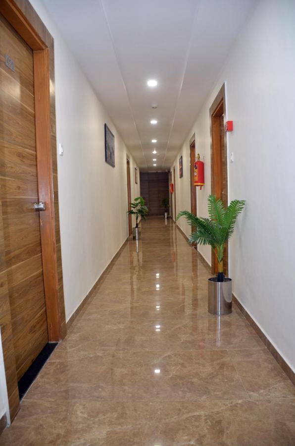 Ānand Hotel Newyork Inn מראה חיצוני תמונה